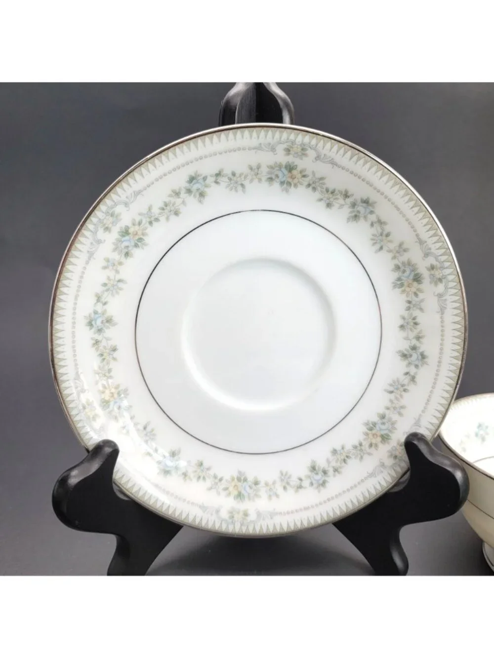 Noritake Norwood Tea Cups and Saucers Set of 3 White Silver Floral Japan Cr157